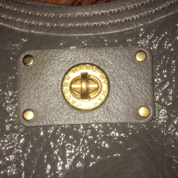 Authentic Marc by Marc Jacobs gray high gloss Tote - Picture 2 of 4